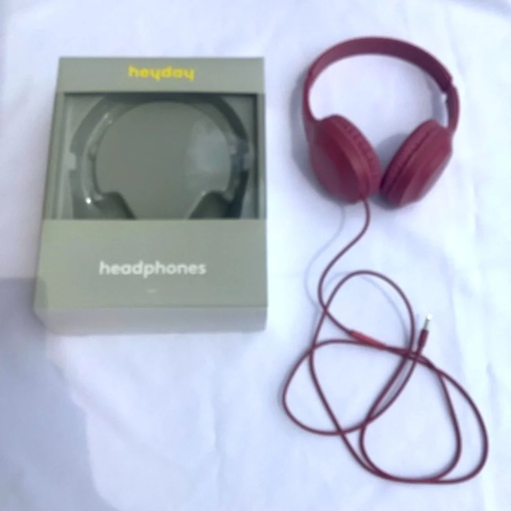 Heyday Headphones Over-the-Ear Wired 3.5mm Color Dusty Pink or Dark Pink - Picture 2 of 12